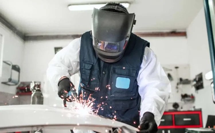 افضل مركز سمكرة ودهان سيارات في الخبر